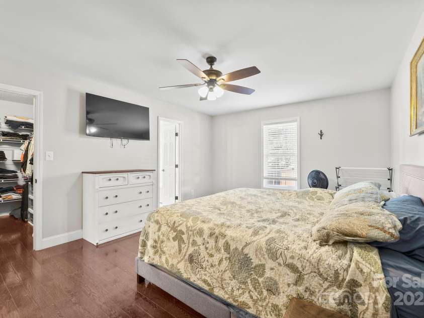 4511 Briarcreek Road, Maiden, NC 28650.  MLS# CAR4222305, YatesRealty ID 2140. 