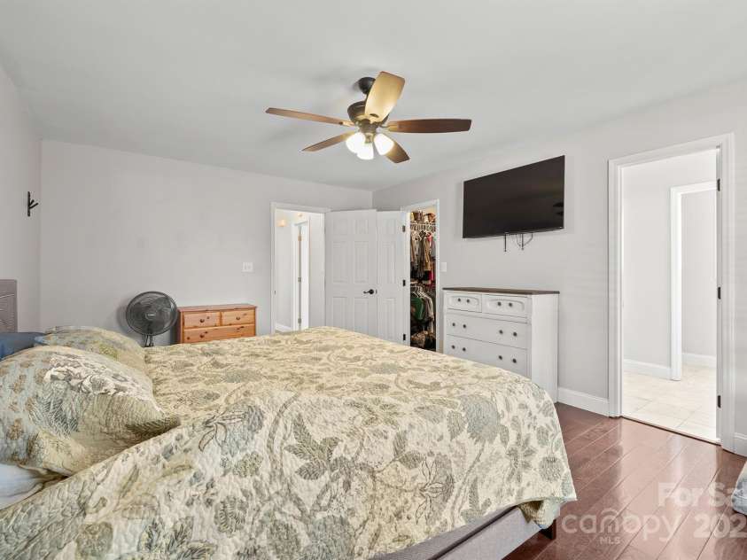 4511 Briarcreek Road, Maiden, NC 28650.  MLS# CAR4222305, YatesRealty ID 2140. 