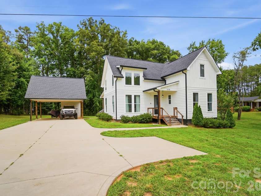 5028 Lewis Road, Gastonia, NC 28052.  MLS# CAR4399679, YatesRealty ID 2140. 
