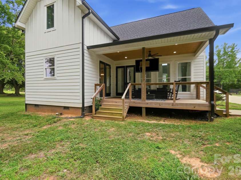 5028 Lewis Road, Gastonia, NC 28052.  MLS# CAR4399679, YatesRealty ID 2140. 