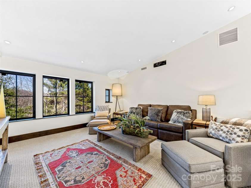 18 Wolfe Cove Road, Asheville, NC 28804.  MLS# CAR4231341, YatesRealty ID 21400. A closer look at the upstairs den.