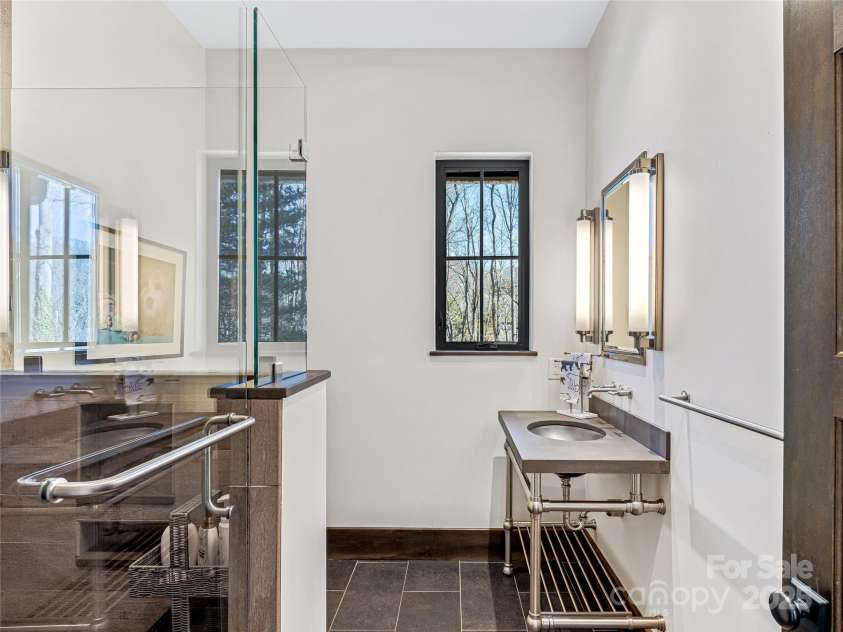 18 Wolfe Cove Road, Asheville, NC 28804.  MLS# CAR4231341, YatesRealty ID 21400. Additional full bathroom on main level.