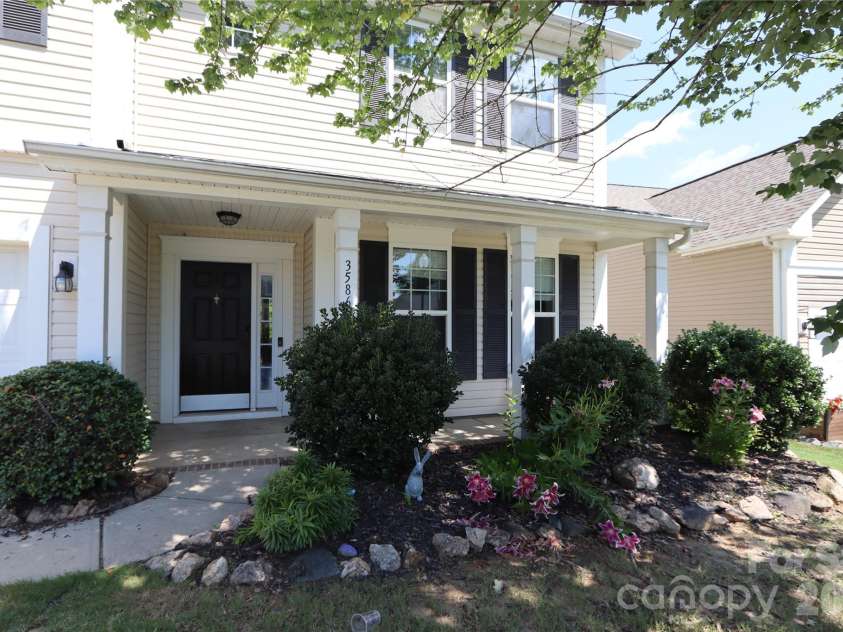 3586 Larkhaven Avenue, Concord, NC 28027.  MLS# CAR4398319, YatesRealty ID 21400. 