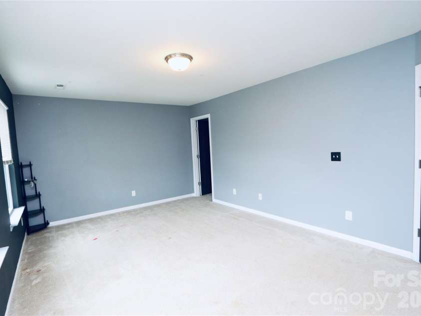 3586 Larkhaven Avenue, Concord, NC 28027.  MLS# CAR4398319, YatesRealty ID 21400. Includes Walk-in closet