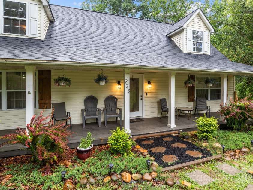 223 Tennessee Trail, Lincolnton, NC 28092.  MLS# CAR4263075, YatesRealty ID 21401. 