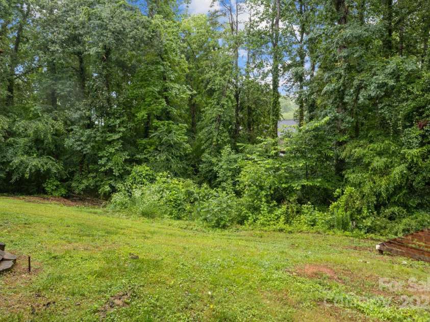 223 Tennessee Trail, Lincolnton, NC 28092.  MLS# CAR4263075, YatesRealty ID 21401. 