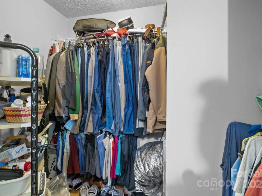 223 Tennessee Trail, Lincolnton, NC 28092.  MLS# CAR4263075, YatesRealty ID 21401. 