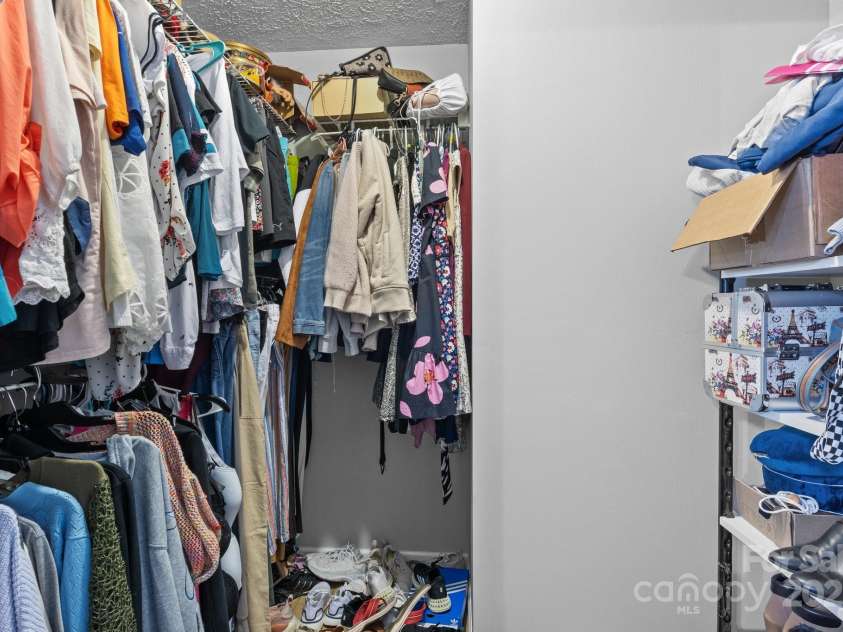 223 Tennessee Trail, Lincolnton, NC 28092.  MLS# CAR4263075, YatesRealty ID 21401. 