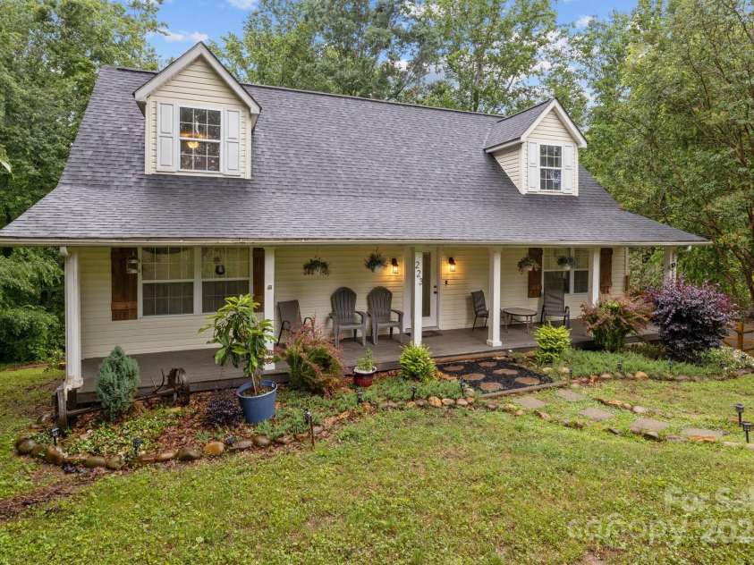 223 Tennessee Trail, Lincolnton, NC 28092.  MLS# CAR4263075, YatesRealty ID 21401. 