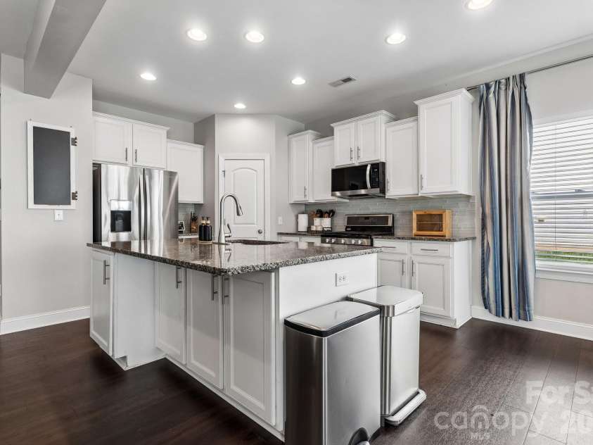 109 Avalon Reserve Drive, Mooresville, NC 28115.  MLS# CAR4359512, YatesRealty ID 21402. 