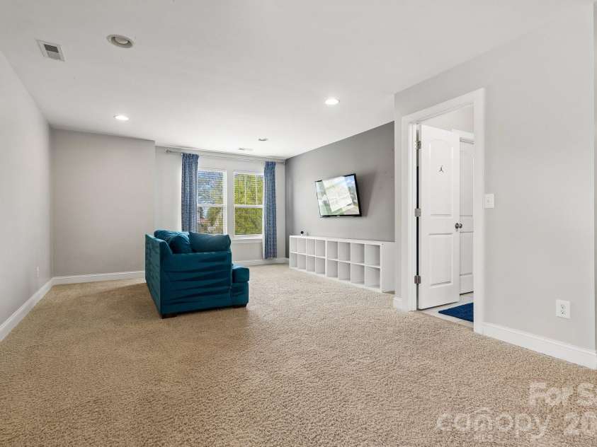 109 Avalon Reserve Drive, Mooresville, NC 28115.  MLS# CAR4359512, YatesRealty ID 21402. 