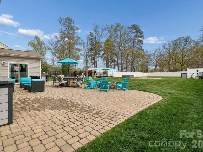 109 Avalon Reserve Drive, Mooresville, NC 28115.  MLS# CAR4359512, YatesRealty ID 21402. 