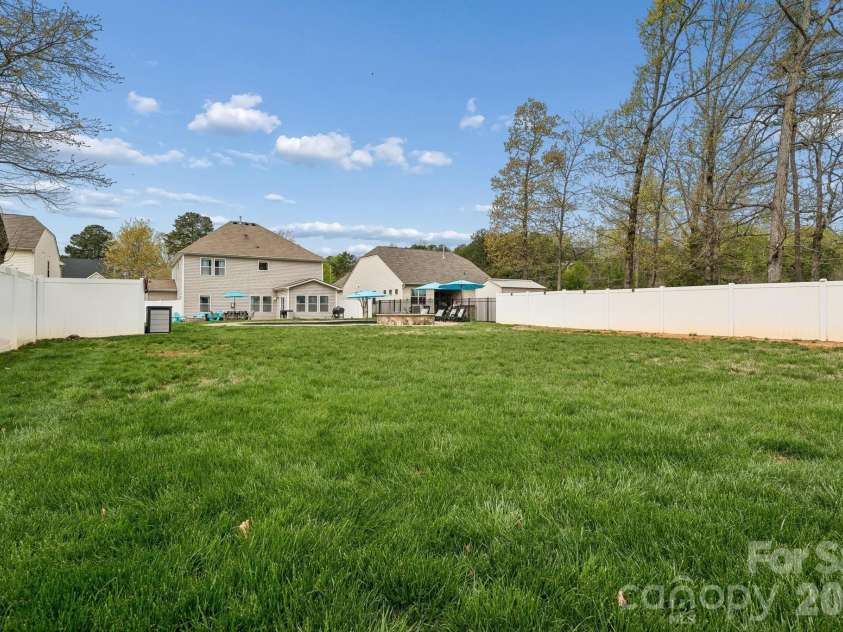 109 Avalon Reserve Drive, Mooresville, NC 28115.  MLS# CAR4359512, YatesRealty ID 21402. 