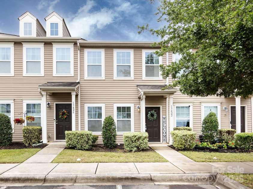 13422 Calloway Glen Drive, Charlotte, NC 28273.  MLS# CAR4264290, YatesRealty ID 21403. 