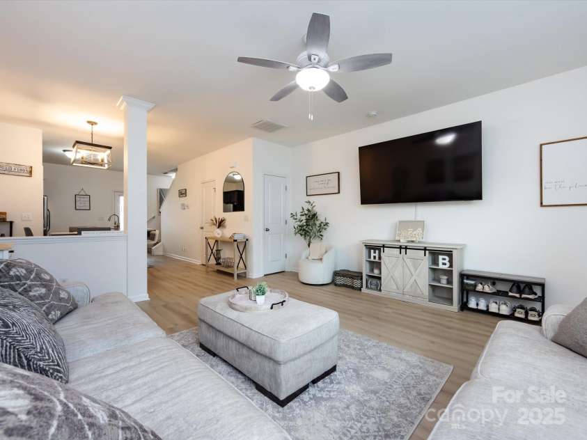 13422 Calloway Glen Drive, Charlotte, NC 28273.  MLS# CAR4264290, YatesRealty ID 21403. 