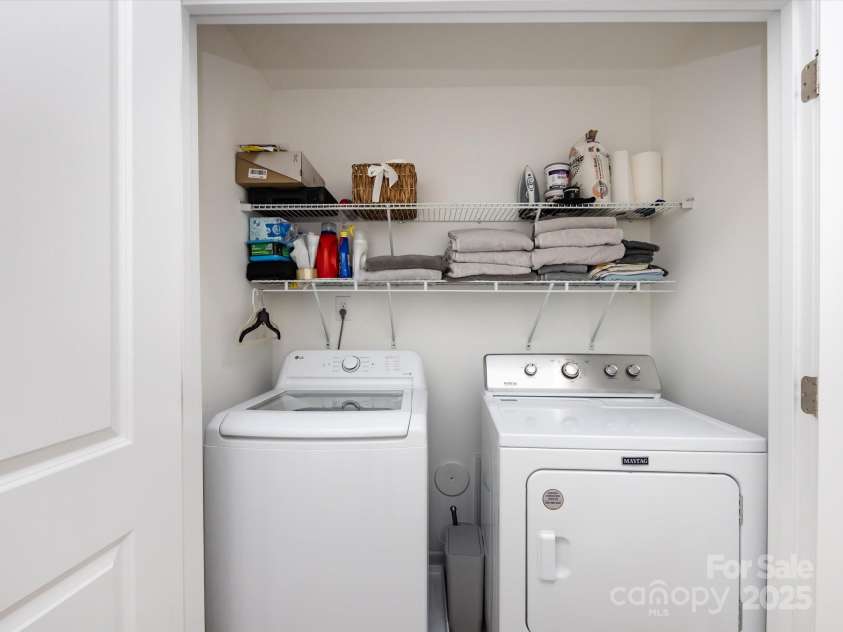 13422 Calloway Glen Drive, Charlotte, NC 28273.  MLS# CAR4264290, YatesRealty ID 21403. 