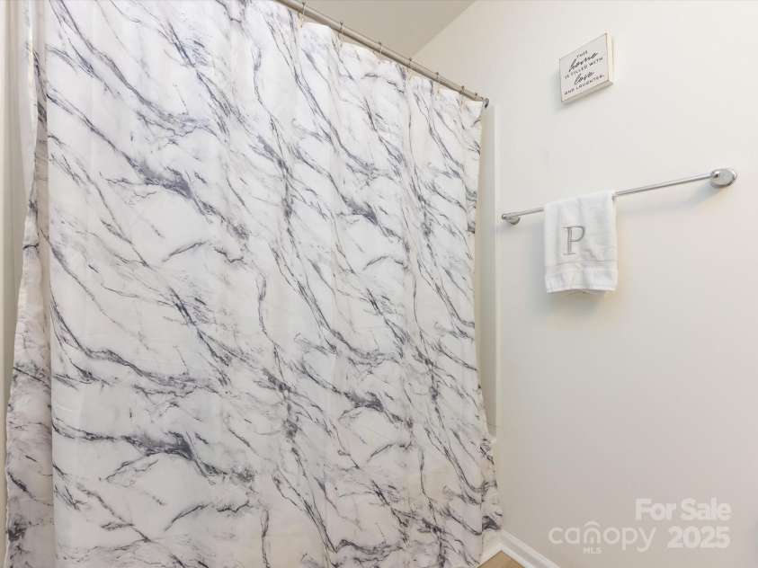 13422 Calloway Glen Drive, Charlotte, NC 28273.  MLS# CAR4264290, YatesRealty ID 21403. 