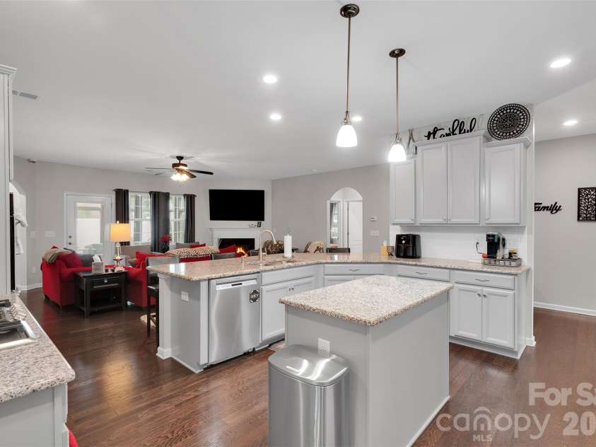 379 Kentmere Lane, Lake Wylie, SC 29710.  MLS# CAR4345888, YatesRealty ID 21403. 