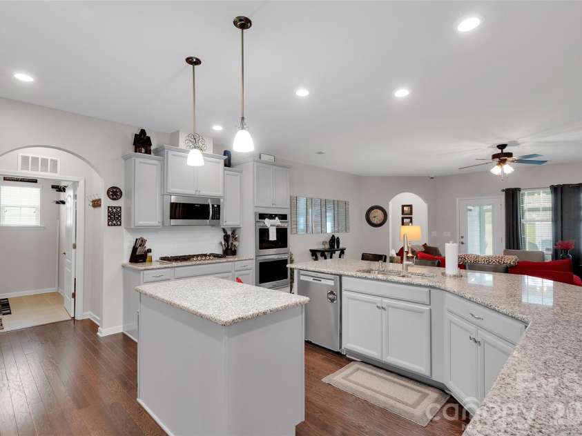 379 Kentmere Lane, Lake Wylie, SC 29710.  MLS# CAR4345888, YatesRealty ID 21403. 