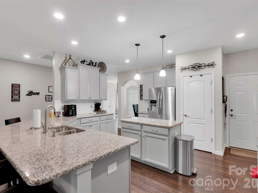 379 Kentmere Lane, Lake Wylie, SC 29710.  MLS# CAR4345888, YatesRealty ID 21403. 