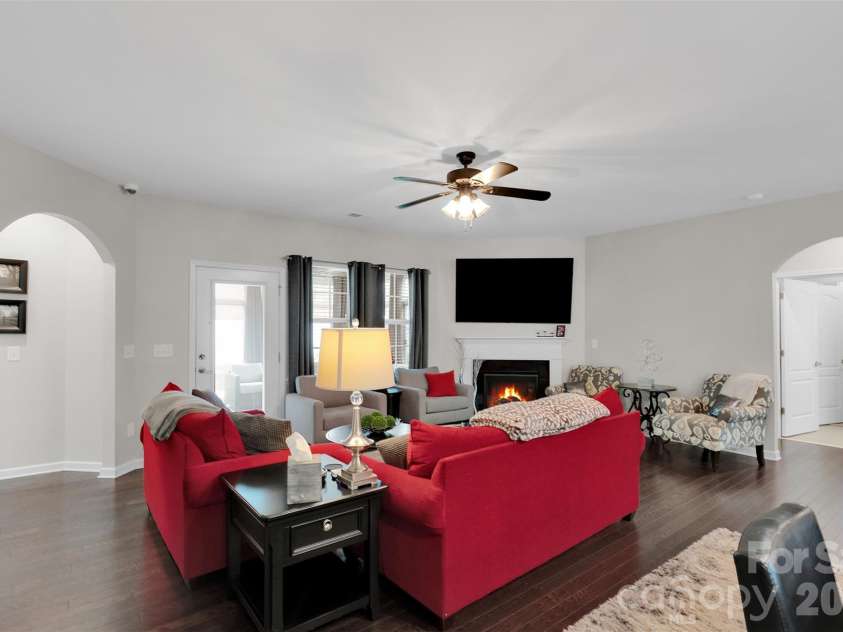 379 Kentmere Lane, Lake Wylie, SC 29710.  MLS# CAR4345888, YatesRealty ID 21403. 