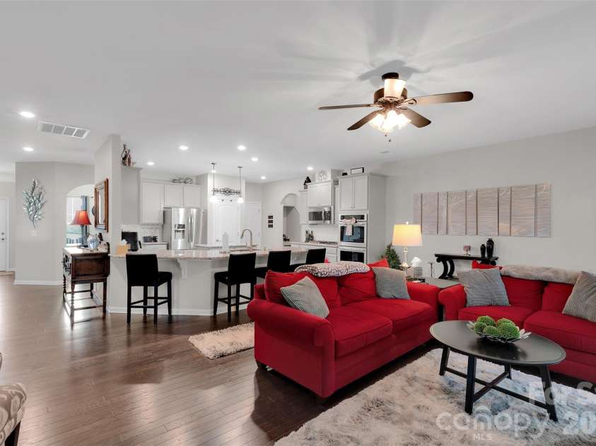 379 Kentmere Lane, Lake Wylie, SC 29710.  MLS# CAR4345888, YatesRealty ID 21403. 