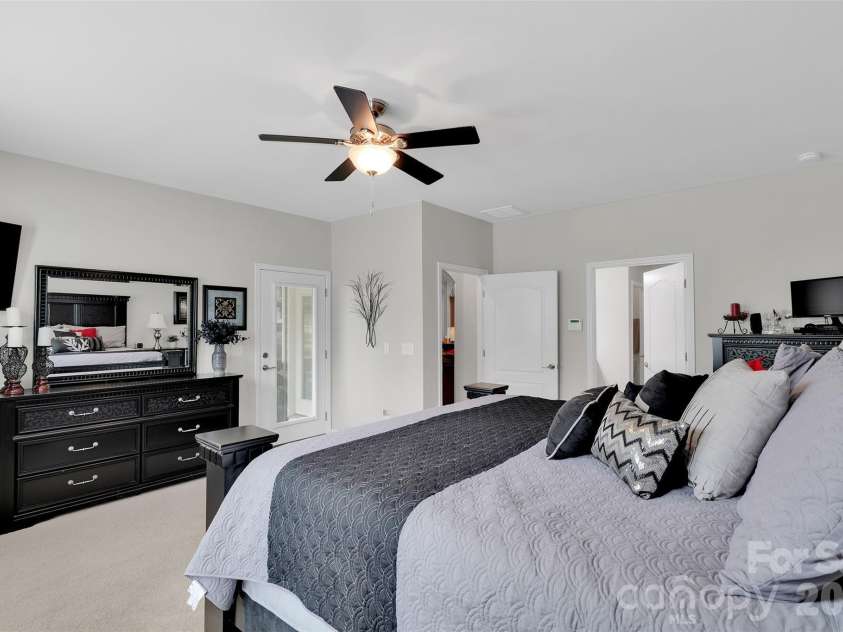 379 Kentmere Lane, Lake Wylie, SC 29710.  MLS# CAR4345888, YatesRealty ID 21403. 