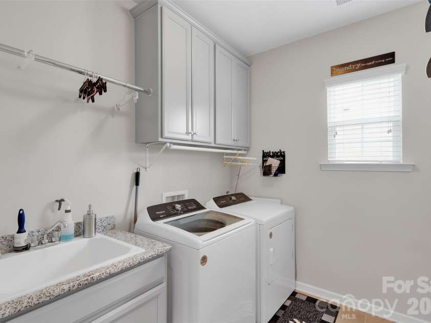 379 Kentmere Lane, Lake Wylie, SC 29710.  MLS# CAR4345888, YatesRealty ID 21403. 