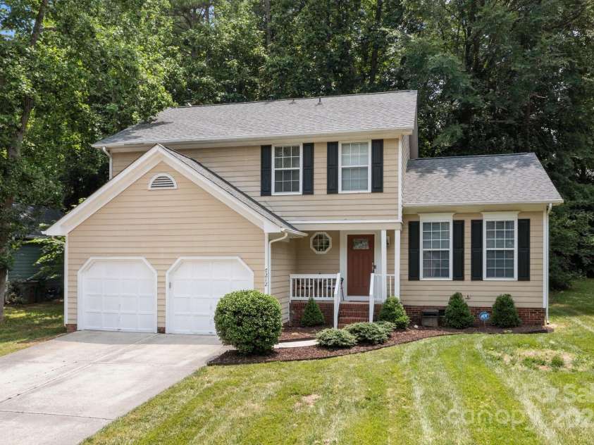 7212 Morsey Court, Charlotte, NC 28269.  MLS# CAR4268326, YatesRealty ID 21404. 
