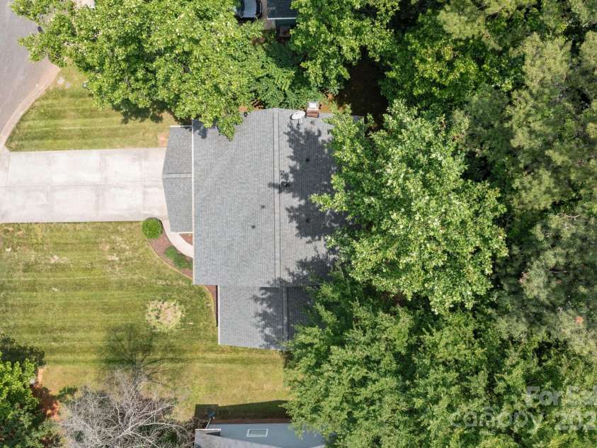 7212 Morsey Court, Charlotte, NC 28269.  MLS# CAR4268326, YatesRealty ID 21404. 