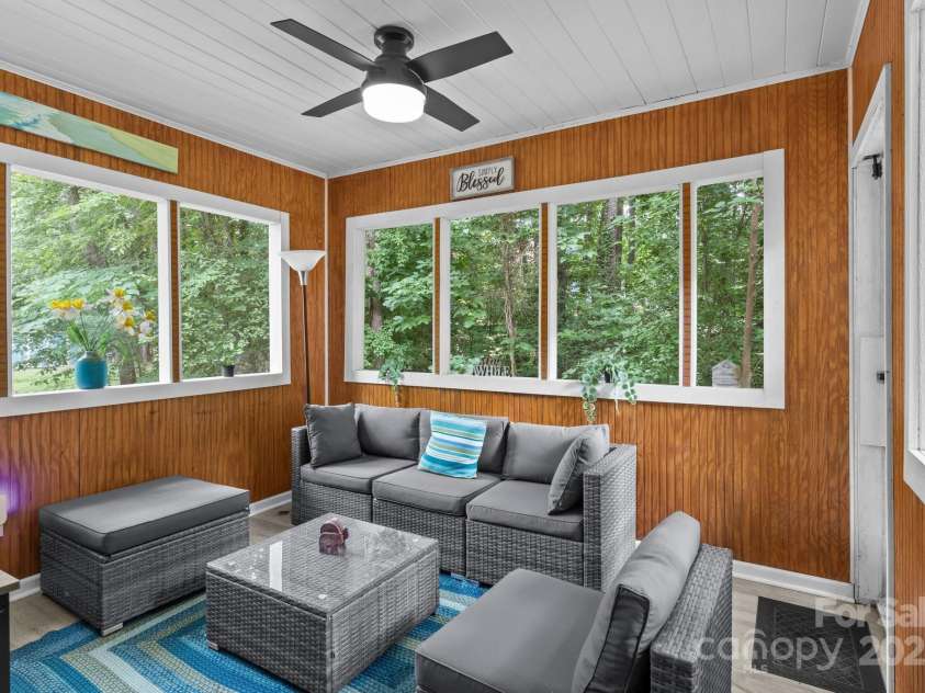7212 Morsey Court, Charlotte, NC 28269.  MLS# CAR4268326, YatesRealty ID 21404. Enjoy screened in deck.