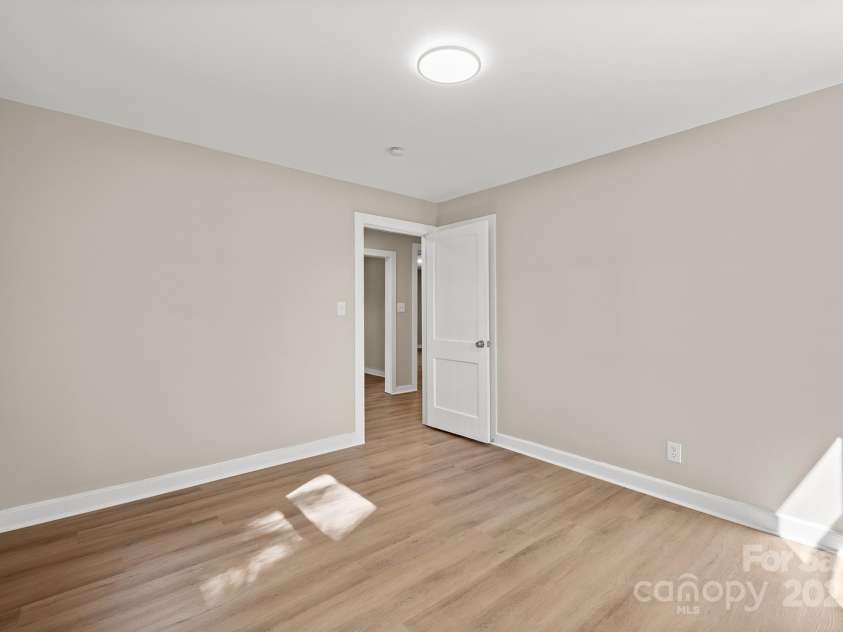 3500 Blessing Street, Charlotte, NC 28208.  MLS# CAR4311662, YatesRealty ID 21406. 