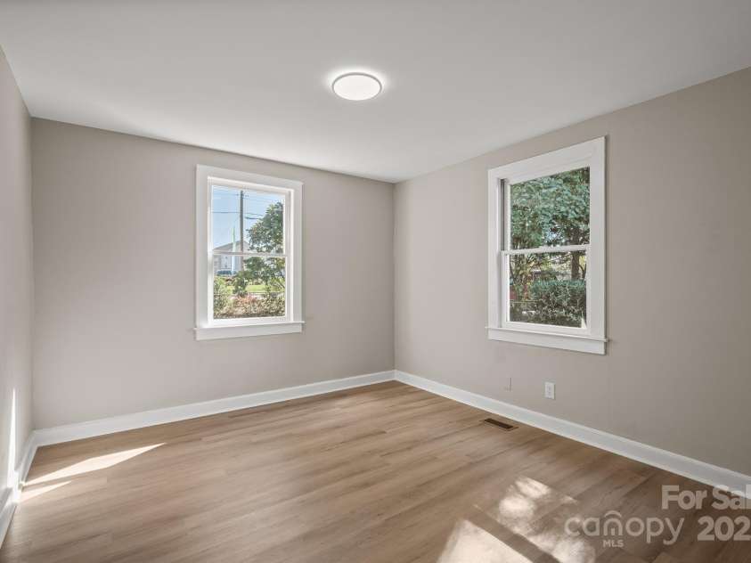 3500 Blessing Street, Charlotte, NC 28208.  MLS# CAR4311662, YatesRealty ID 21406. 