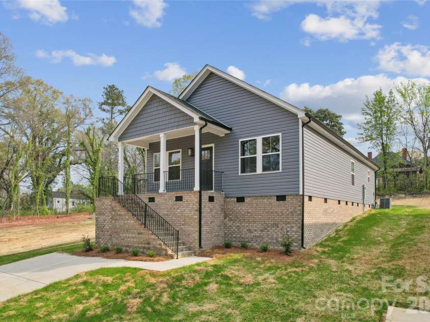 702 6th Street, Spencer, NC 28159.  MLS# CAR4362687, YatesRealty ID 21406. 