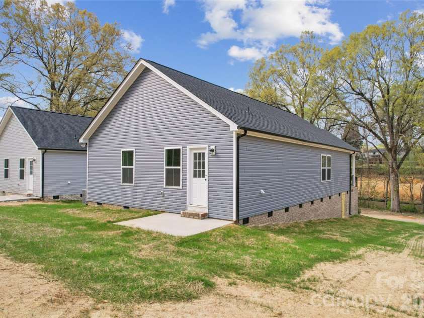 702 6th Street, Spencer, NC 28159.  MLS# CAR4362687, YatesRealty ID 21406. 
