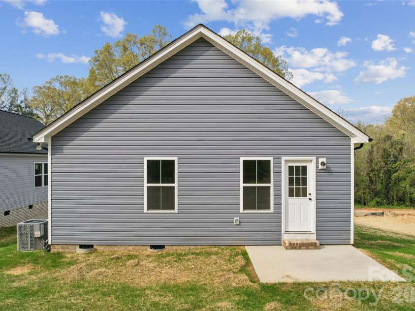 702 6th Street, Spencer, NC 28159.  MLS# CAR4362687, YatesRealty ID 21406. 