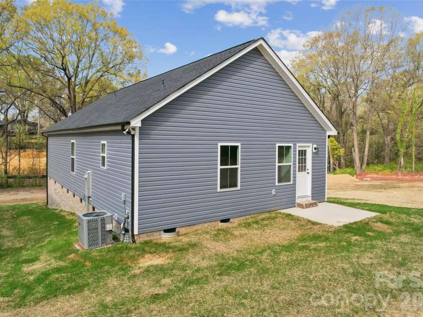 702 6th Street, Spencer, NC 28159.  MLS# CAR4362687, YatesRealty ID 21406. 