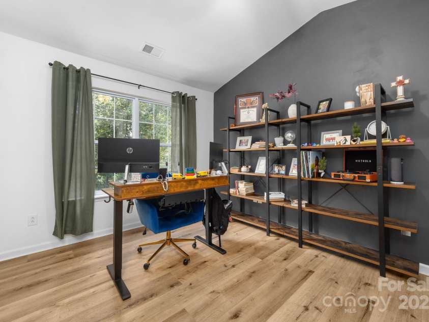 1542 Maypine Commons Way, Rock Hill, SC 29732.  MLS# CAR4303451, YatesRealty ID 21408. Office / Flex area Upstairs