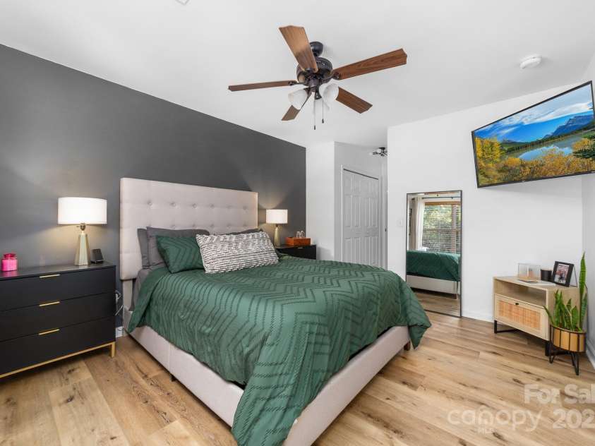 1542 Maypine Commons Way, Rock Hill, SC 29732.  MLS# CAR4303451, YatesRealty ID 21408. Primary Bedroom
