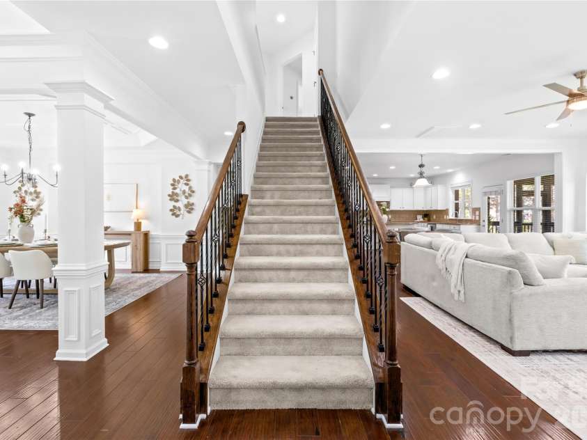 2805 Julian Glen Circle, Waxhaw, NC 28173.  MLS# CAR4366670, YatesRealty ID 21409. 