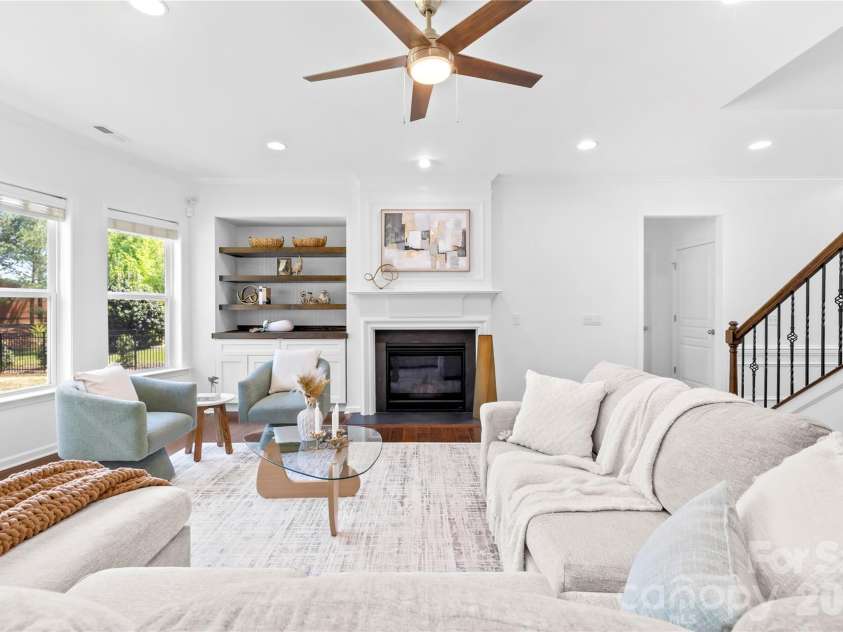 2805 Julian Glen Circle, Waxhaw, NC 28173.  MLS# CAR4366670, YatesRealty ID 21409. 
