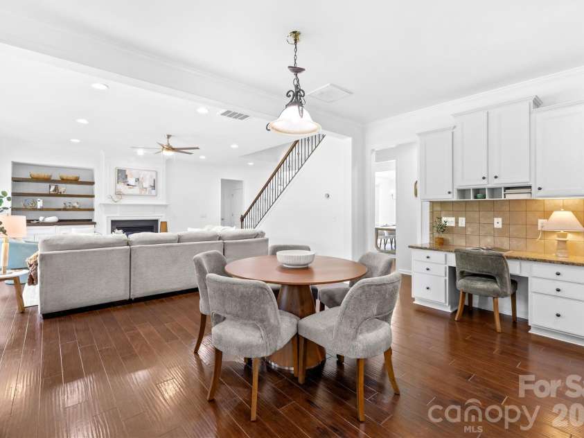 2805 Julian Glen Circle, Waxhaw, NC 28173.  MLS# CAR4366670, YatesRealty ID 21409. 