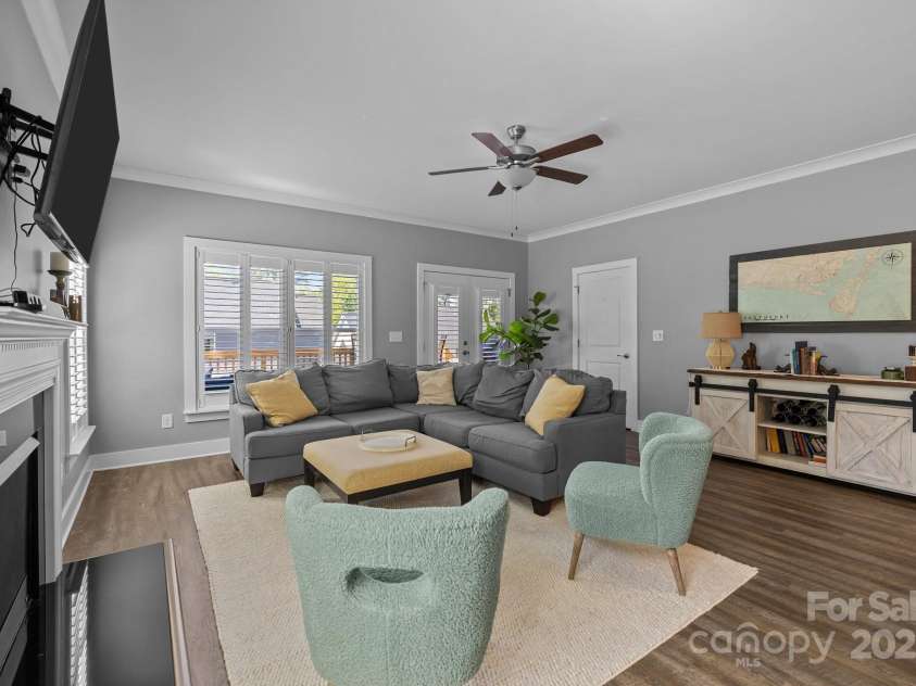 414 King Street, Waxhaw, NC 28173.  MLS# CAR4254276, YatesRealty ID 21410. 