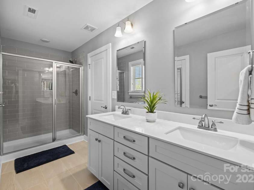 414 King Street, Waxhaw, NC 28173.  MLS# CAR4254276, YatesRealty ID 21410. 