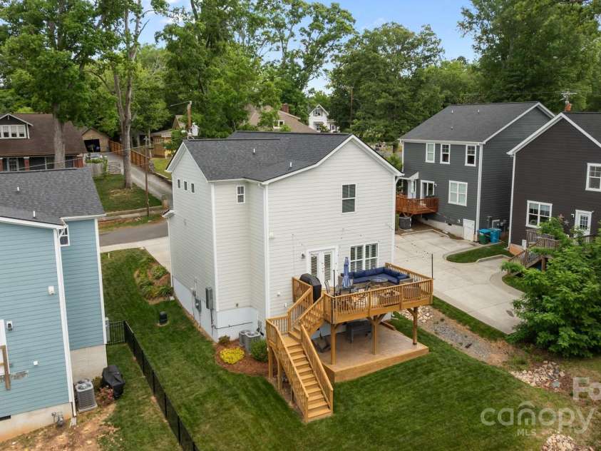 414 King Street, Waxhaw, NC 28173.  MLS# CAR4254276, YatesRealty ID 21410. 