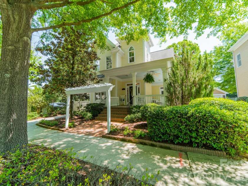 6121 Caseys Side Way, Fort Mill, SC 29708.  MLS# CAR4372975, YatesRealty ID 21410. 