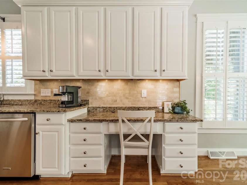 6121 Caseys Side Way, Fort Mill, SC 29708.  MLS# CAR4372975, YatesRealty ID 21410. 