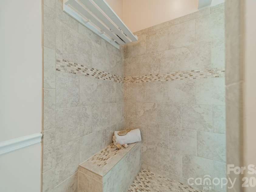 6121 Caseys Side Way, Fort Mill, SC 29708.  MLS# CAR4372975, YatesRealty ID 21410. 