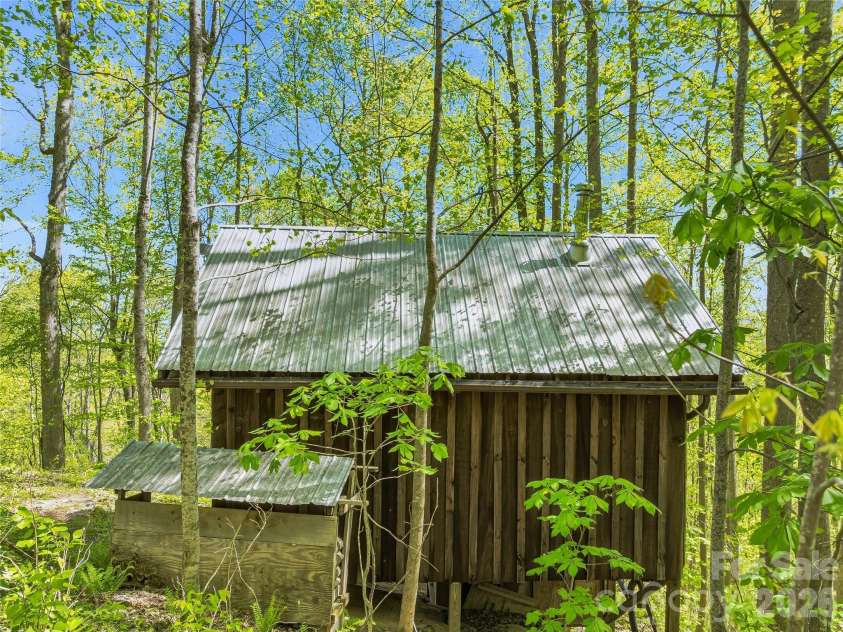 3167 Lumptown Road, Marshall, NC 28753.  MLS# CAR4375493, YatesRealty ID 21411. 