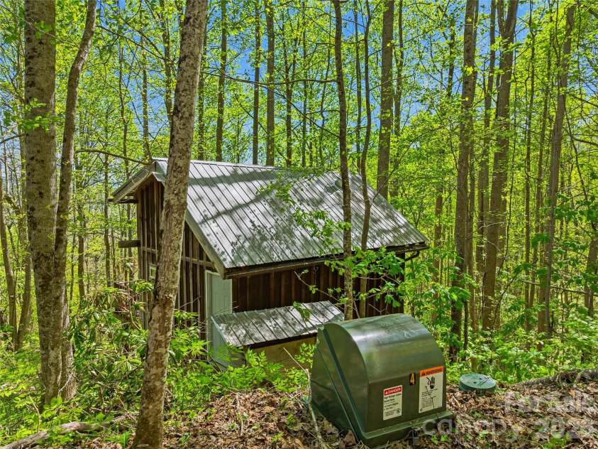 3167 Lumptown Road, Marshall, NC 28753.  MLS# CAR4375493, YatesRealty ID 21411. 